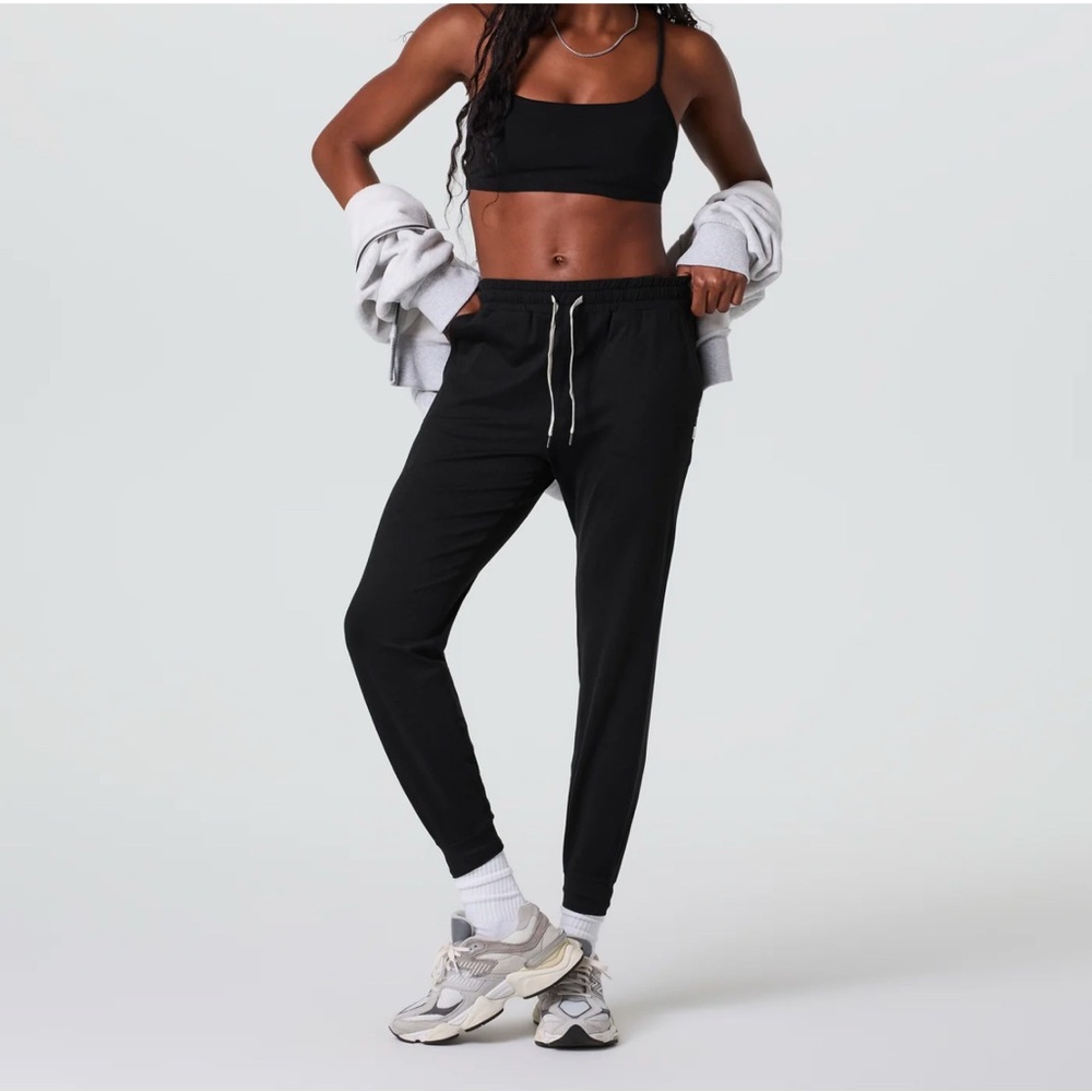 Vuori | Performance Jogger | Size S Long